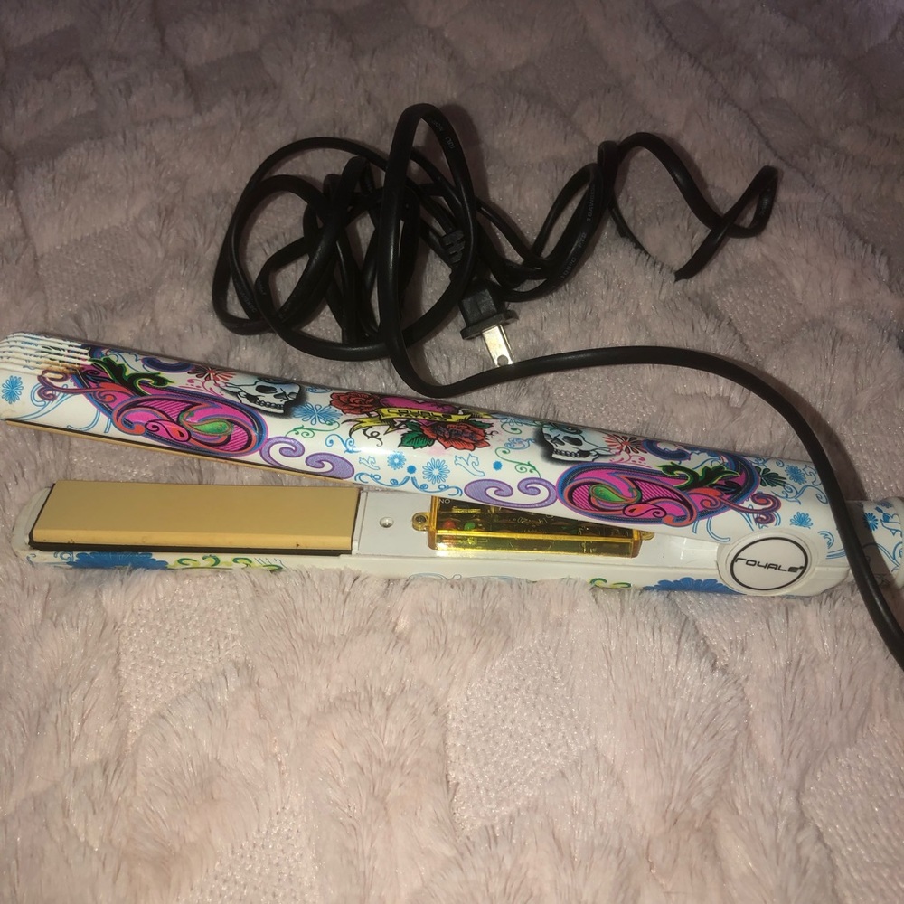 Royale straightener flat iron